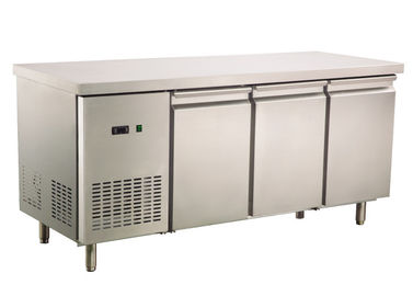 2 / 3/4 cửa Tủ lạnh âm dưới thương mại CE đã được phê duyệt Ghế dài làm việc bằng thép không gỉ R290 Có sẵn tủ lạnh